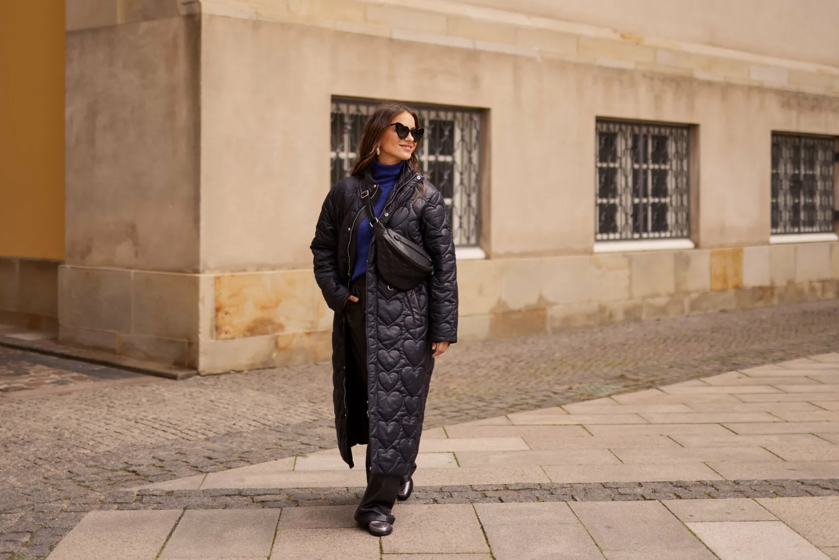 Cora Black-IBANA Online