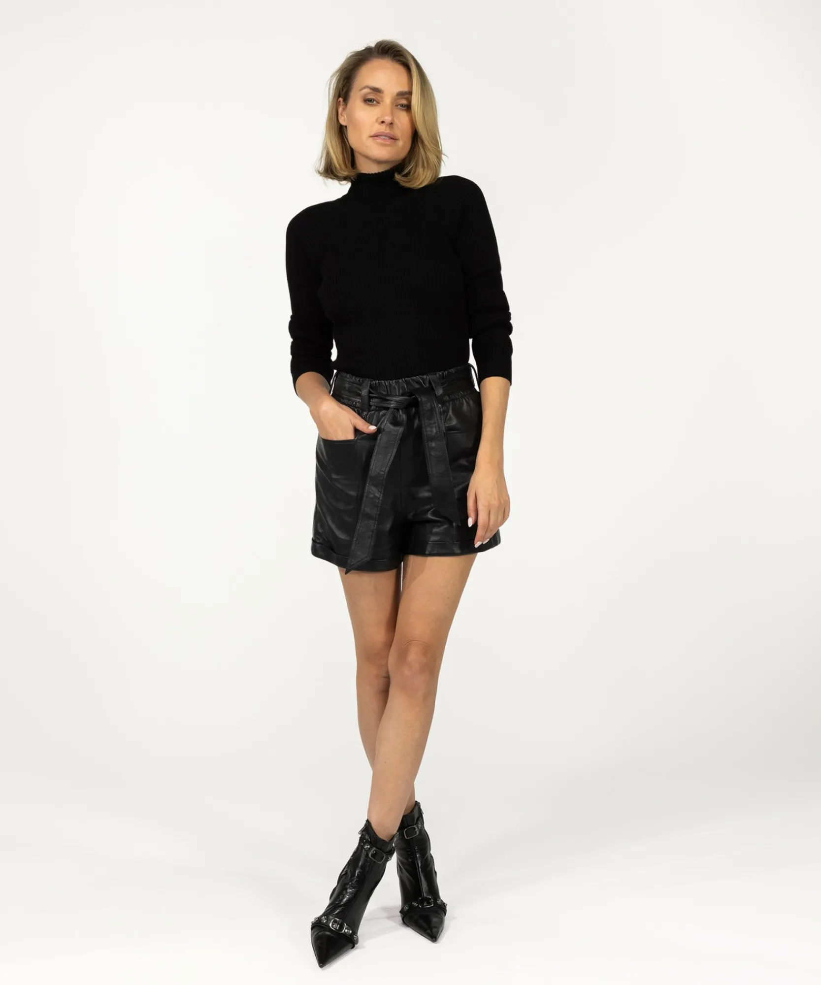 Pazit Black-IBANA Online