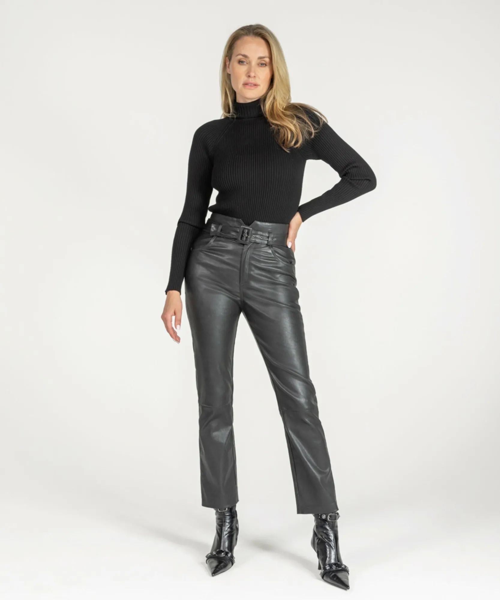 Pelle Black-IBANA Online