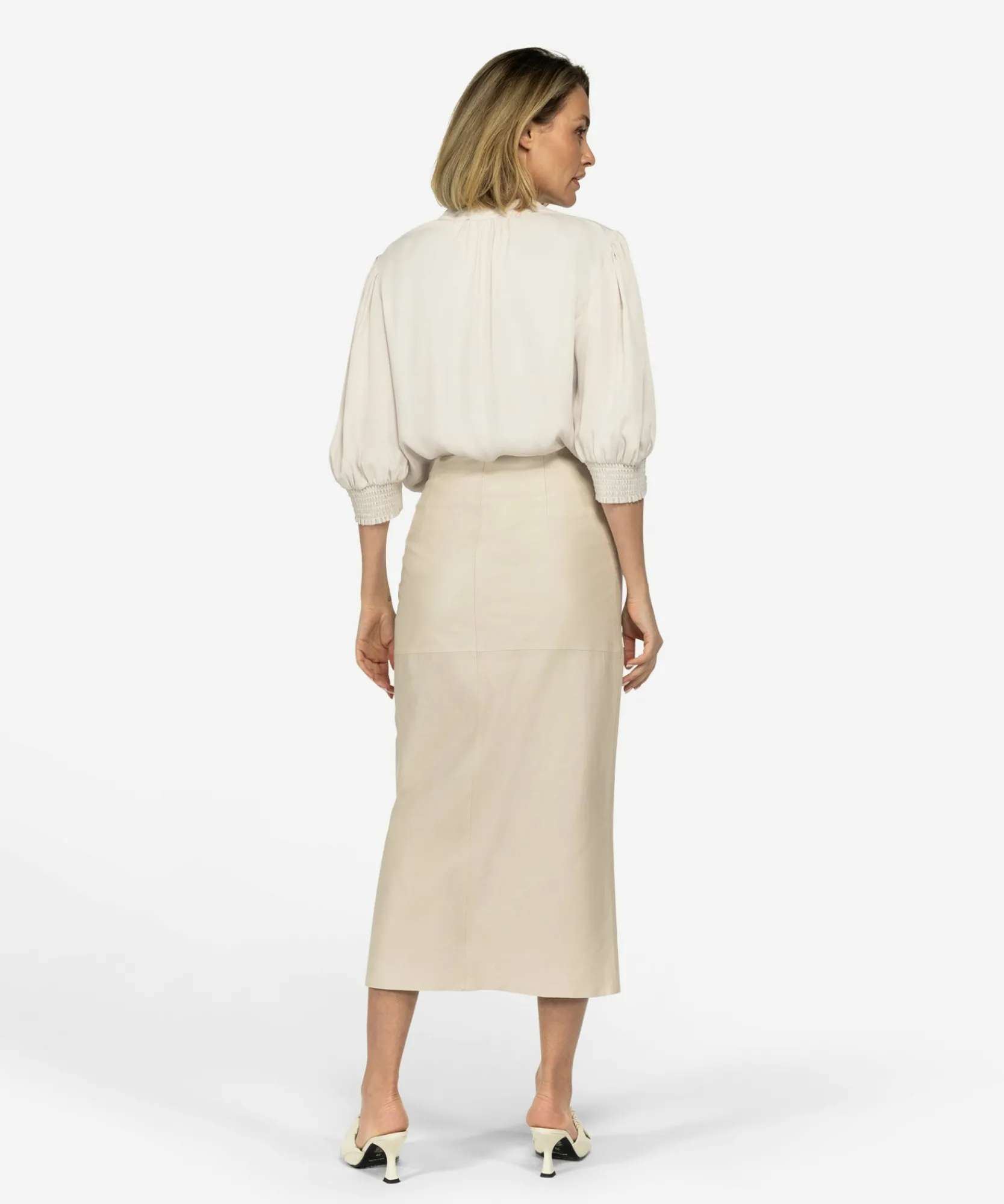 Sadia Antique White-IBANA