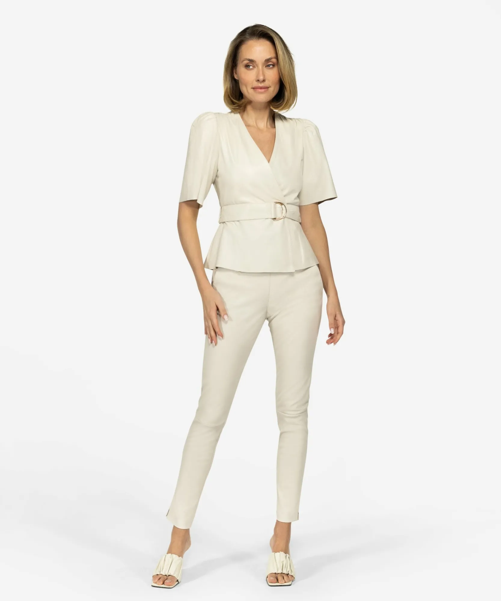 Tylien Antique White-IBANA Sale